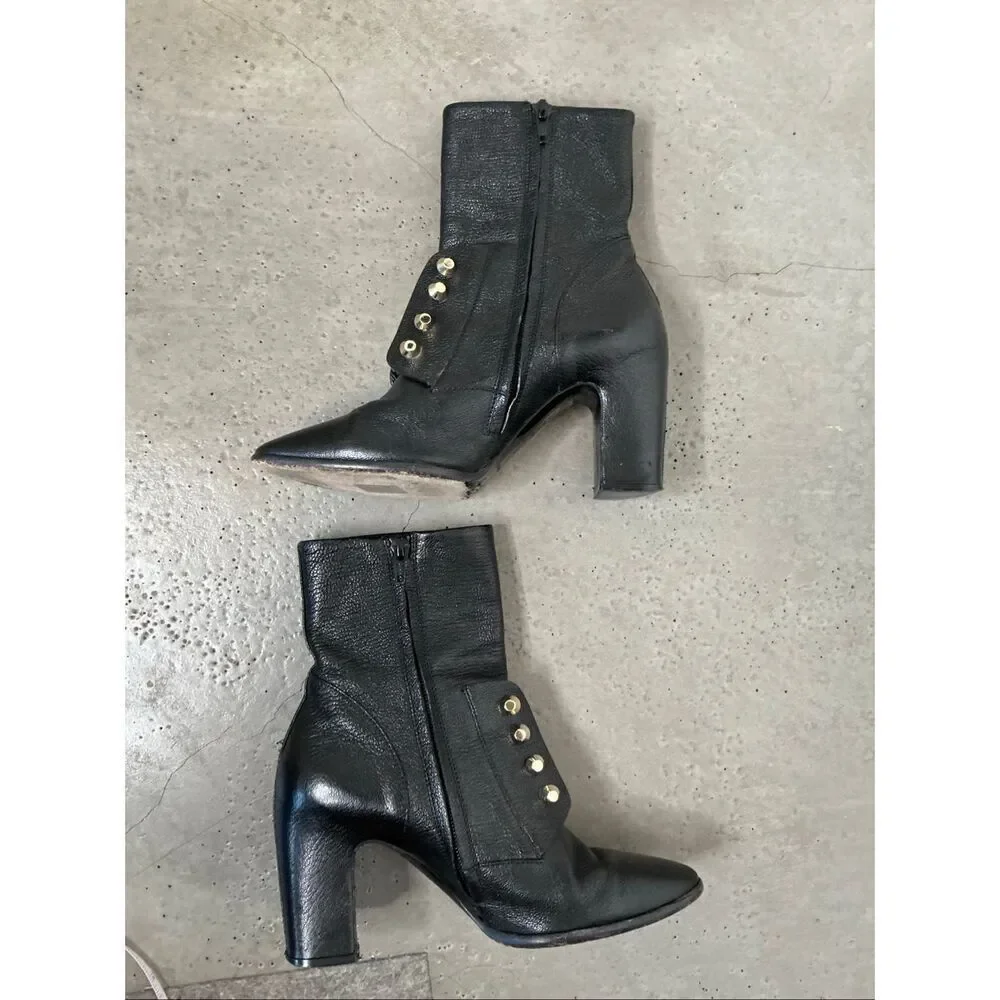 Balenciega Leather Studded Boots | Black in 36.5